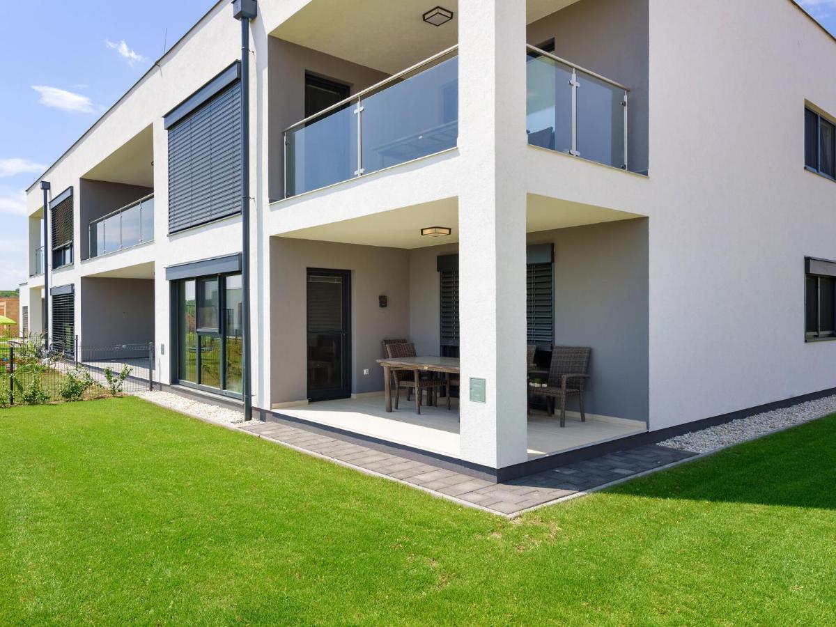 Apartment With Pool, Roof Terrace, Garden Zsira エクステリア 写真